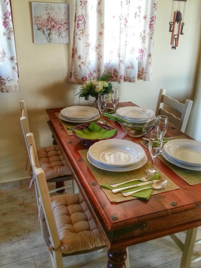 Villa Cottage Kantrillies Fokata 外观 照片