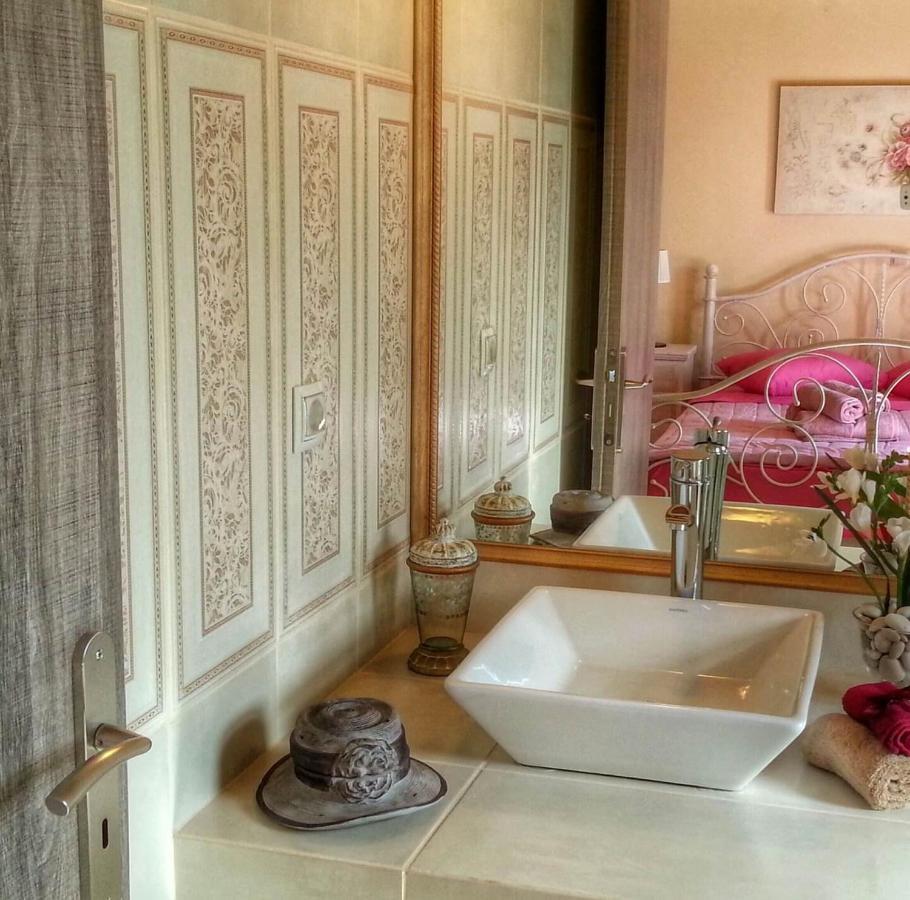 Villa Cottage Kantrillies Fokata 外观 照片
