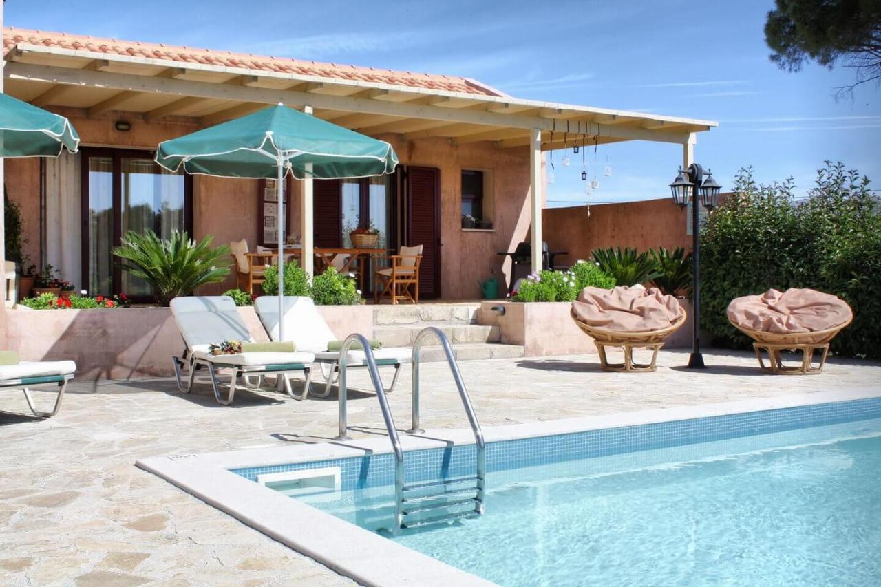 Villa Cottage Kantrillies Fokata 外观 照片