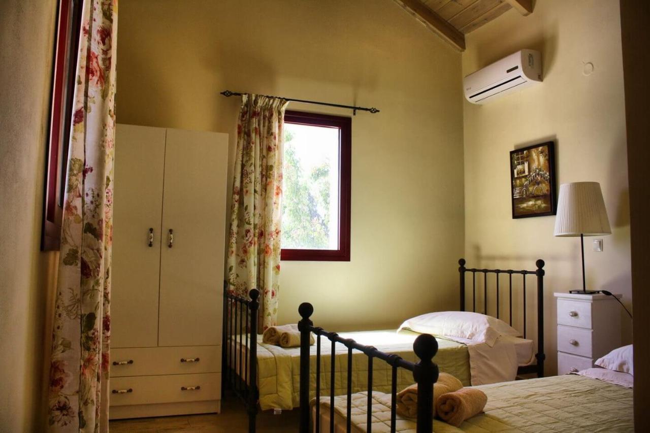 Villa Cottage Kantrillies Fokata 外观 照片