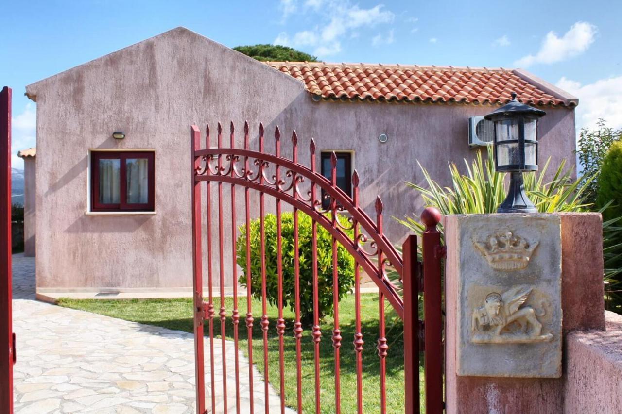 Villa Cottage Kantrillies Fokata 外观 照片