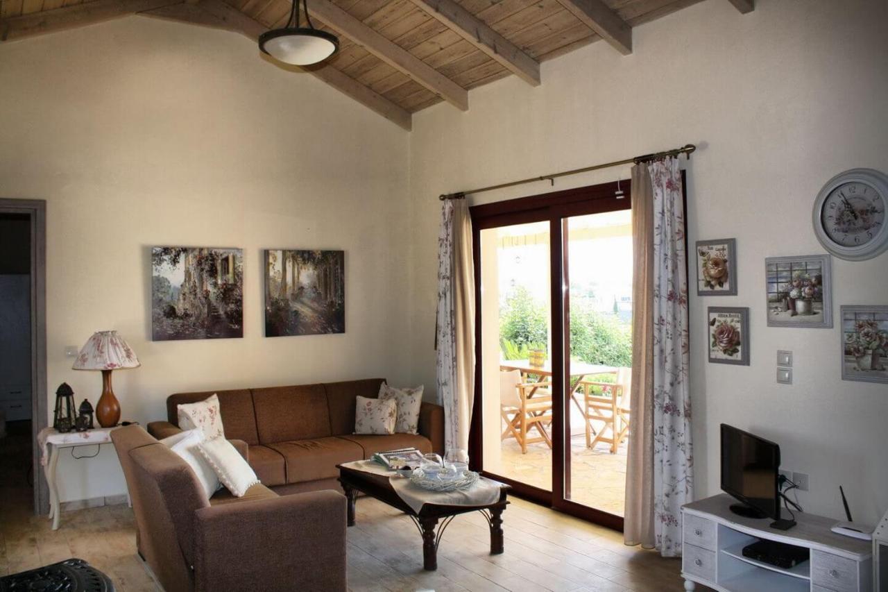 Villa Cottage Kantrillies Fokata 外观 照片
