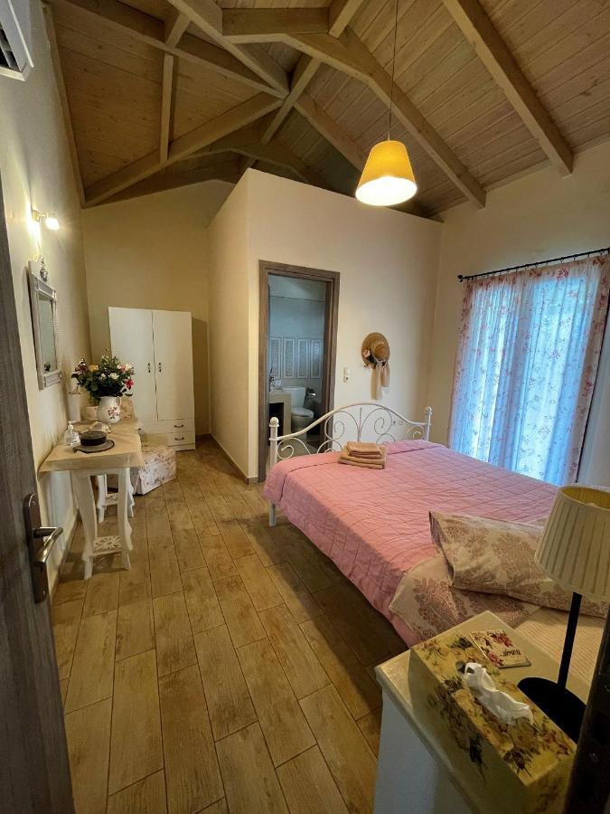 Villa Cottage Kantrillies Fokata 外观 照片